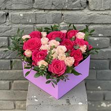 Цветочная композиция из Розы в коробке #REPLACE_PRED# Северном Новосибирской области