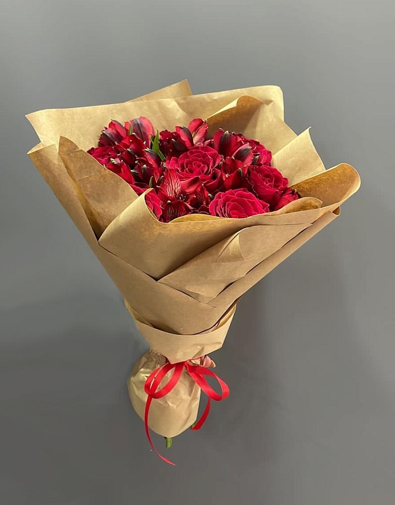 Букет цветов из: Альстромерии и Розы в Северном Новосибирской области