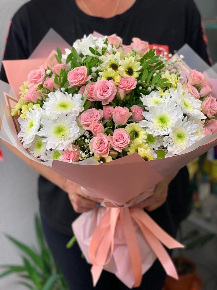 Букет цветов из: Розы и Хризантемы в Северном Новосибирской области