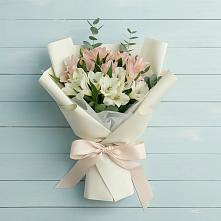 Букет цветов из:  Альстромерии в Северном Новосибирской области