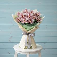 Букет цветов из:  Орхидеи и Розы в Северном Новосибирской области