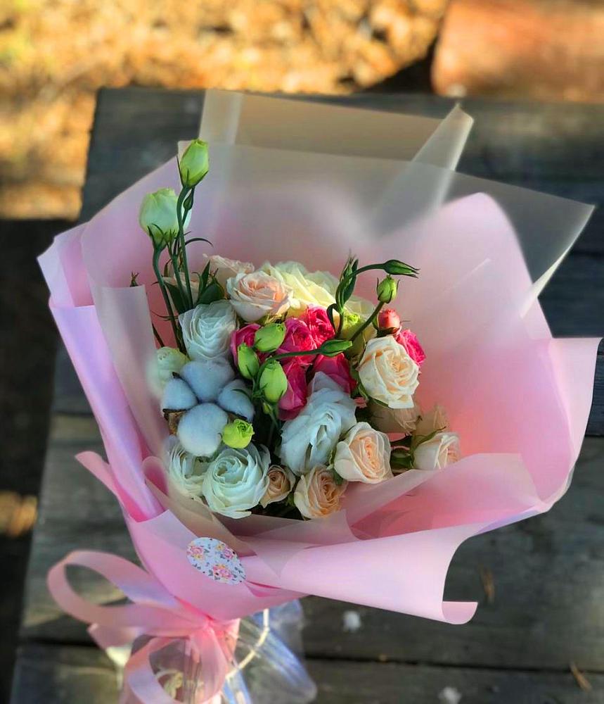 Букет цветов из: Розы и Лизиантусы в Северном Новосибирской области