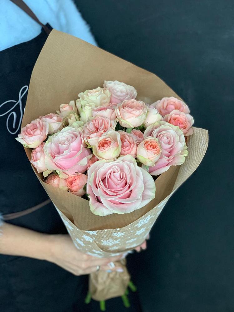 Букет цветов из: Хризантемы и Розы в Северном Новосибирской области