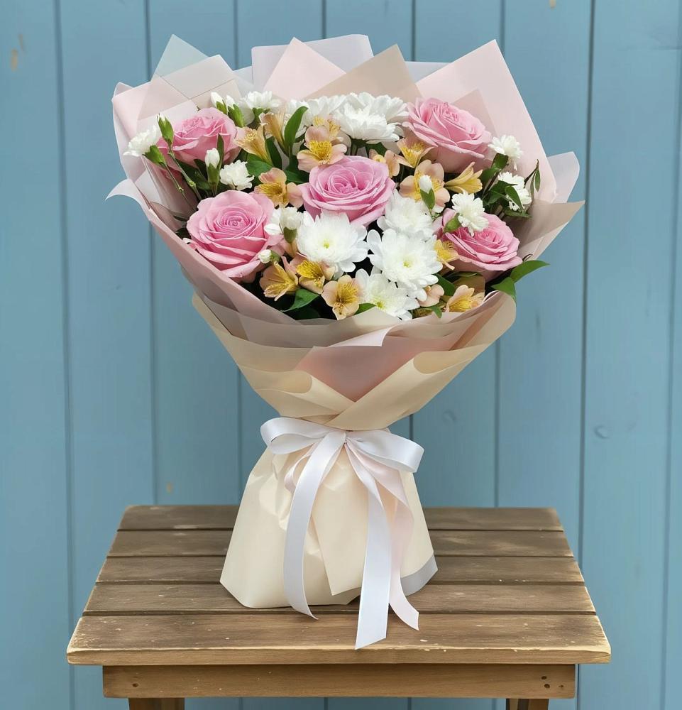 Букет цветов из: Гвоздики, Орхидеи и Розы в Северном Новосибирской области