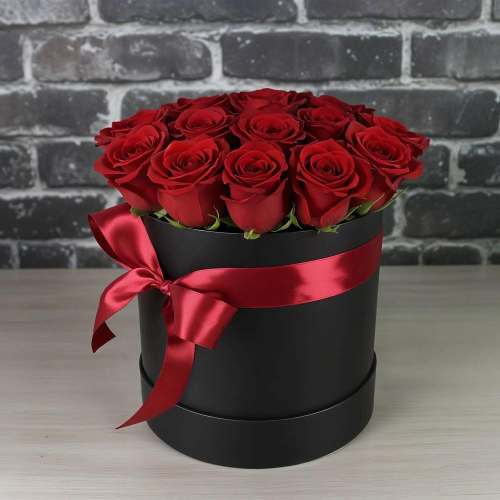 Цветочная композиция из Розы в шляпной коробке в Северном Новосибирской области