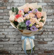 Букет цветов из:  Розы, Лизиантусы и Гвоздики #REPLACE_PRED# Северном Новосибирской области