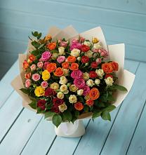 Букет Микс из разноцветных кустовых роз в Северном Новосибирской области